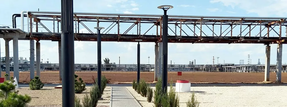 60W high lumen solar courtyard lamp for commercial plazas and residential areas.