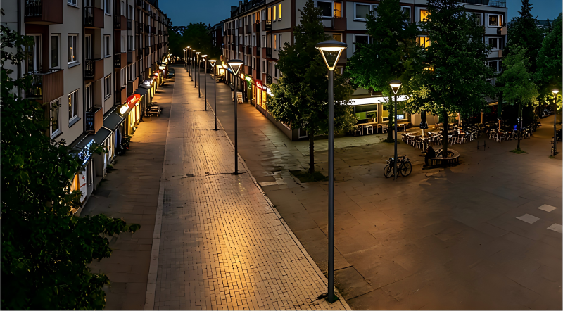 ZC-GGD001 solar post top light with die-cast aluminum housing and 20000mAh LiFePO4 battery.png