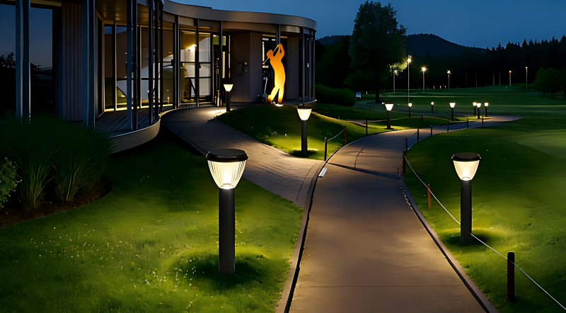 Internal high-capacity 8000mAh LiFePO4 battery for ZC-CPD solar bollard light, ensuring multi-night autonomy in cold winters..png